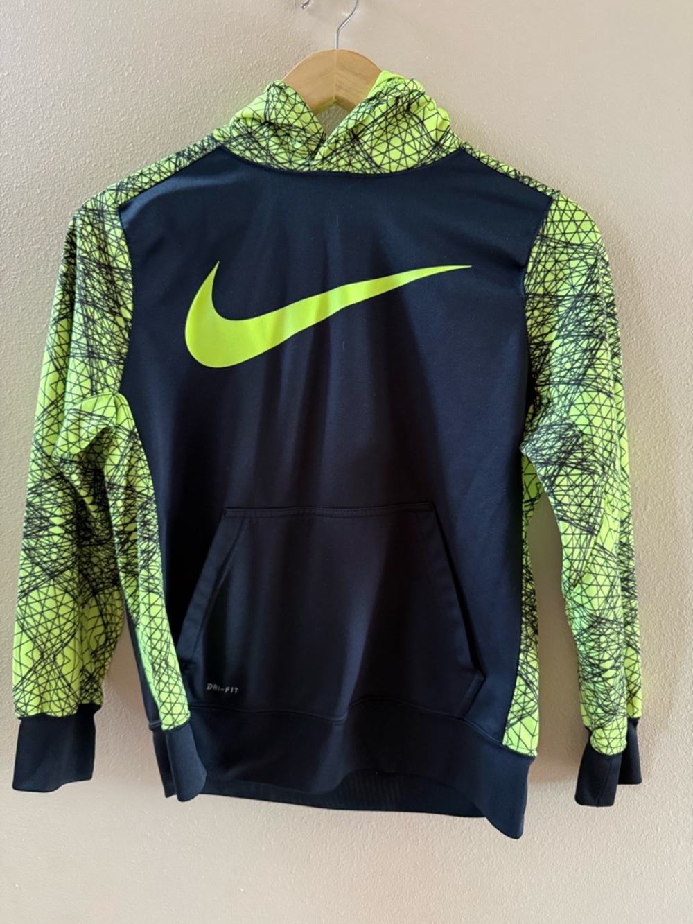 Youth Large Nike Black & Neon Green Dri-FIT Athletic Pullover